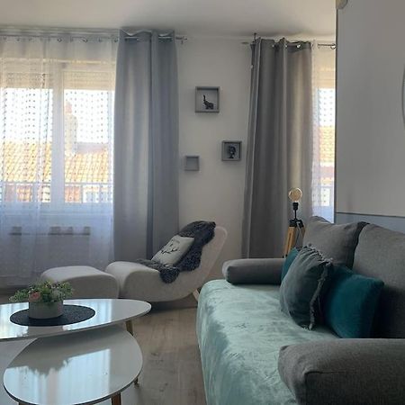 38 Maison Entiere,Place De Parking Et Garage Pour Moto Velo A La Demande Dunkirk ภายนอก รูปภาพ